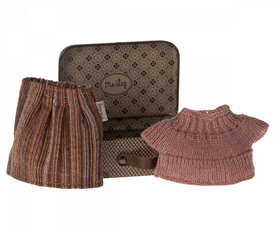 Maileg Knitted Blouse and Skirt in Suitcase for Grandma