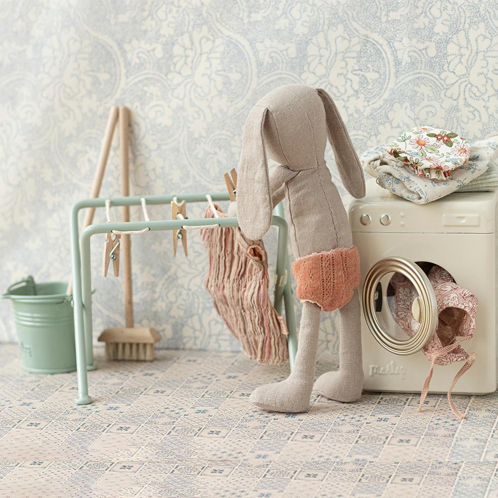 MAileg bucket and mop bunny