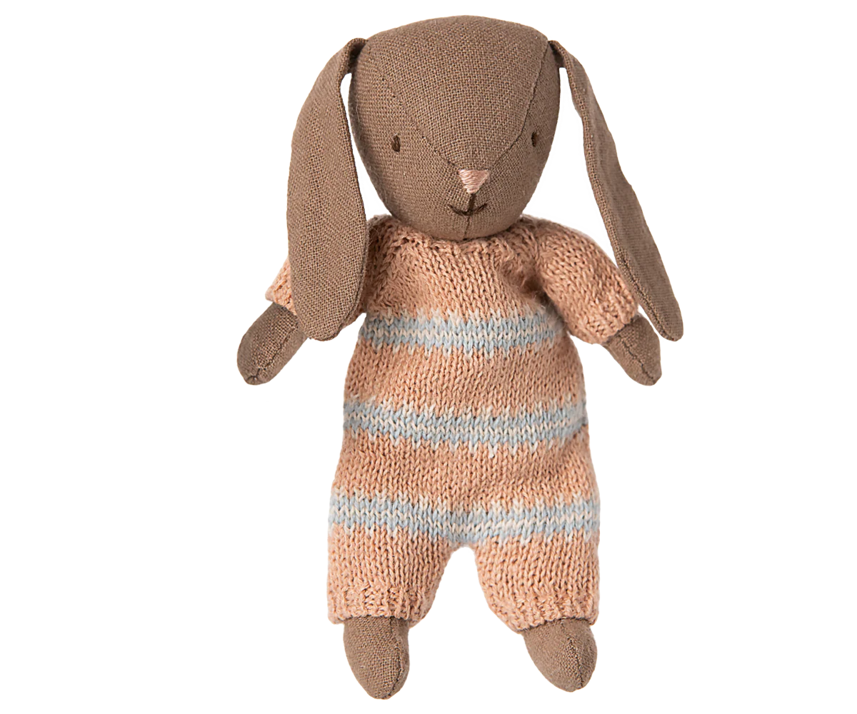 Maileg Bunny, Micro - Brown - Dusty rose knitted suit