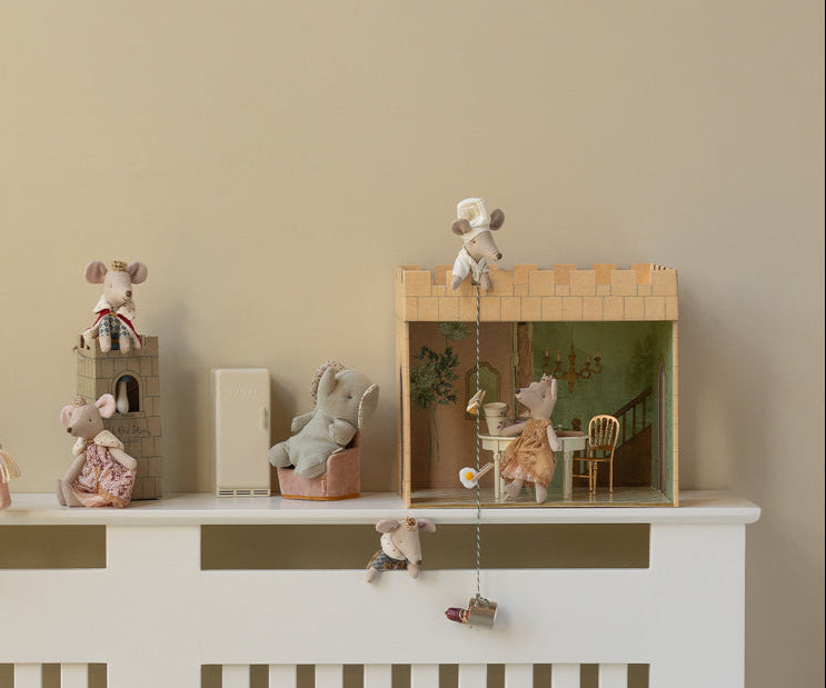 Maileg castle hall and royal family mice