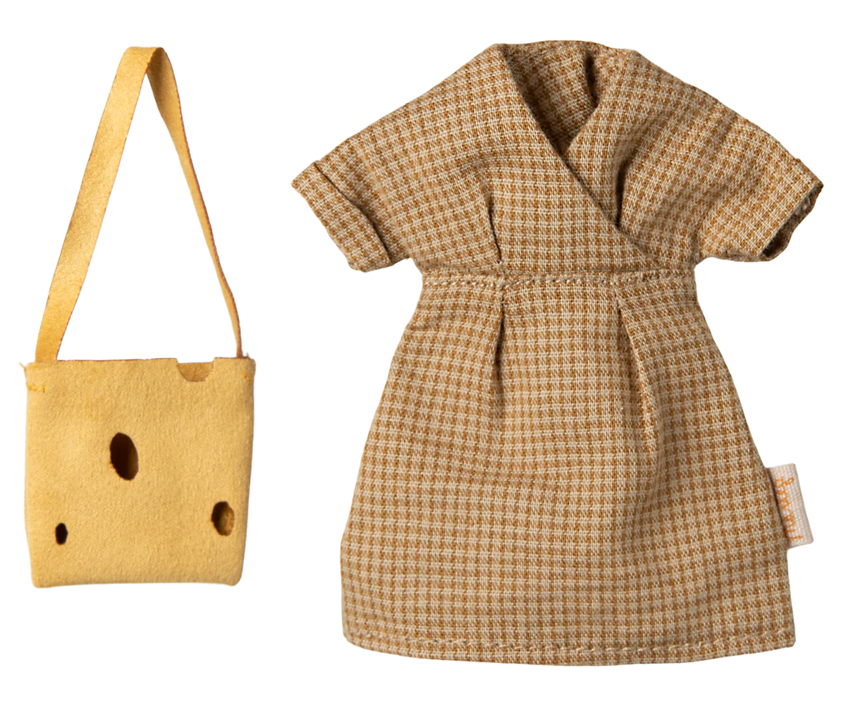 Maileg cheese bag and dress outfit mum mouse