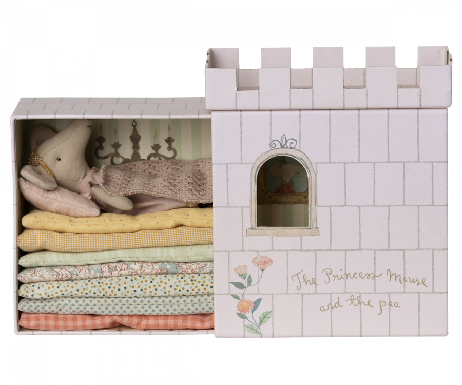 Maileg Princess and the pea, Big sister mouse
