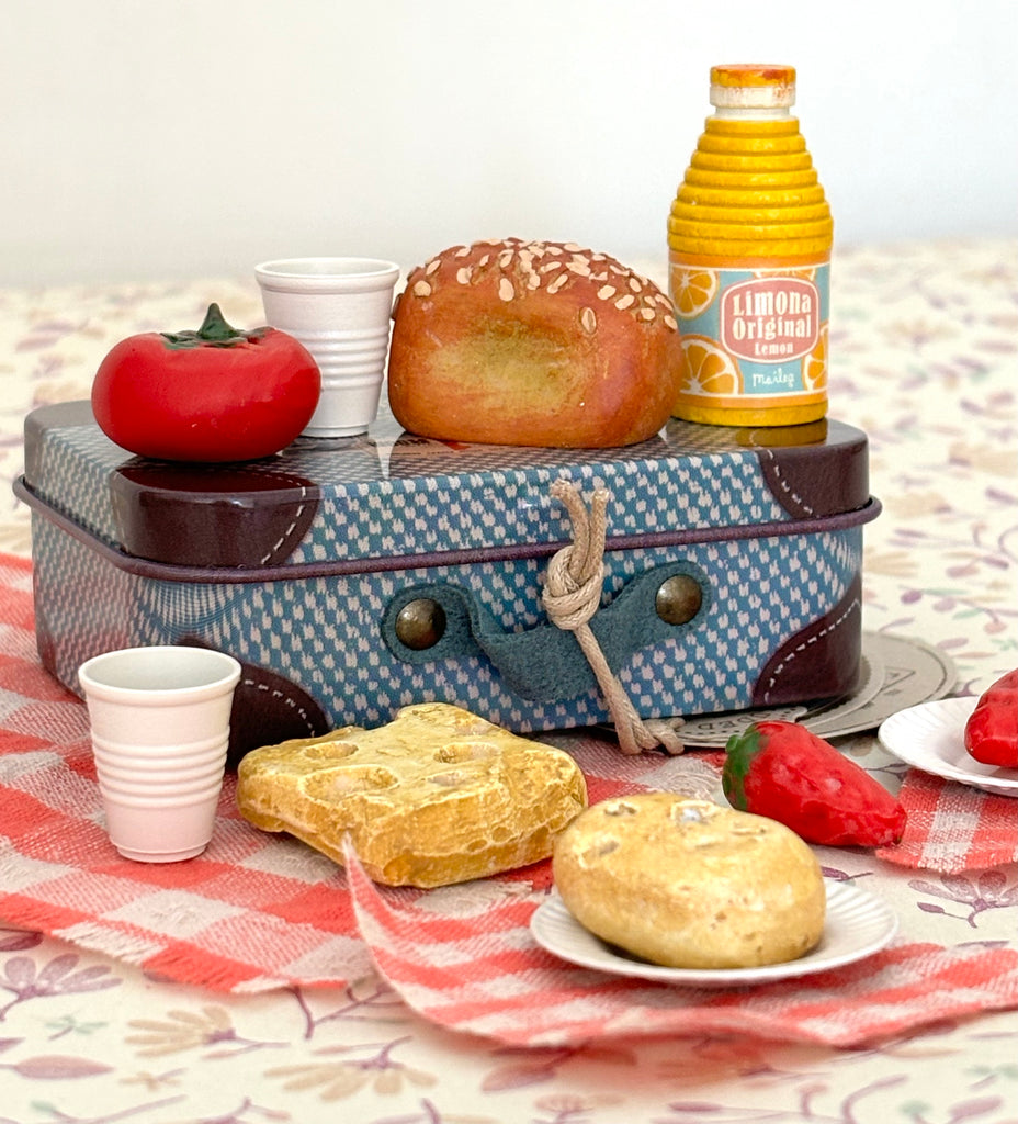 Maileg Gift Set in a Suitcase, Mouse Picnic