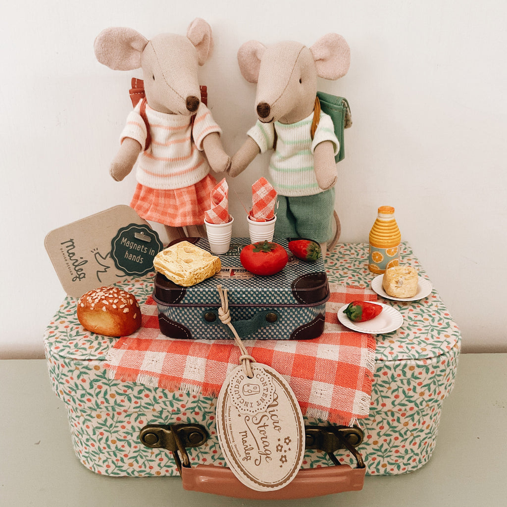 Maileg Gift Set in a Suitcase, Mouse Picnic