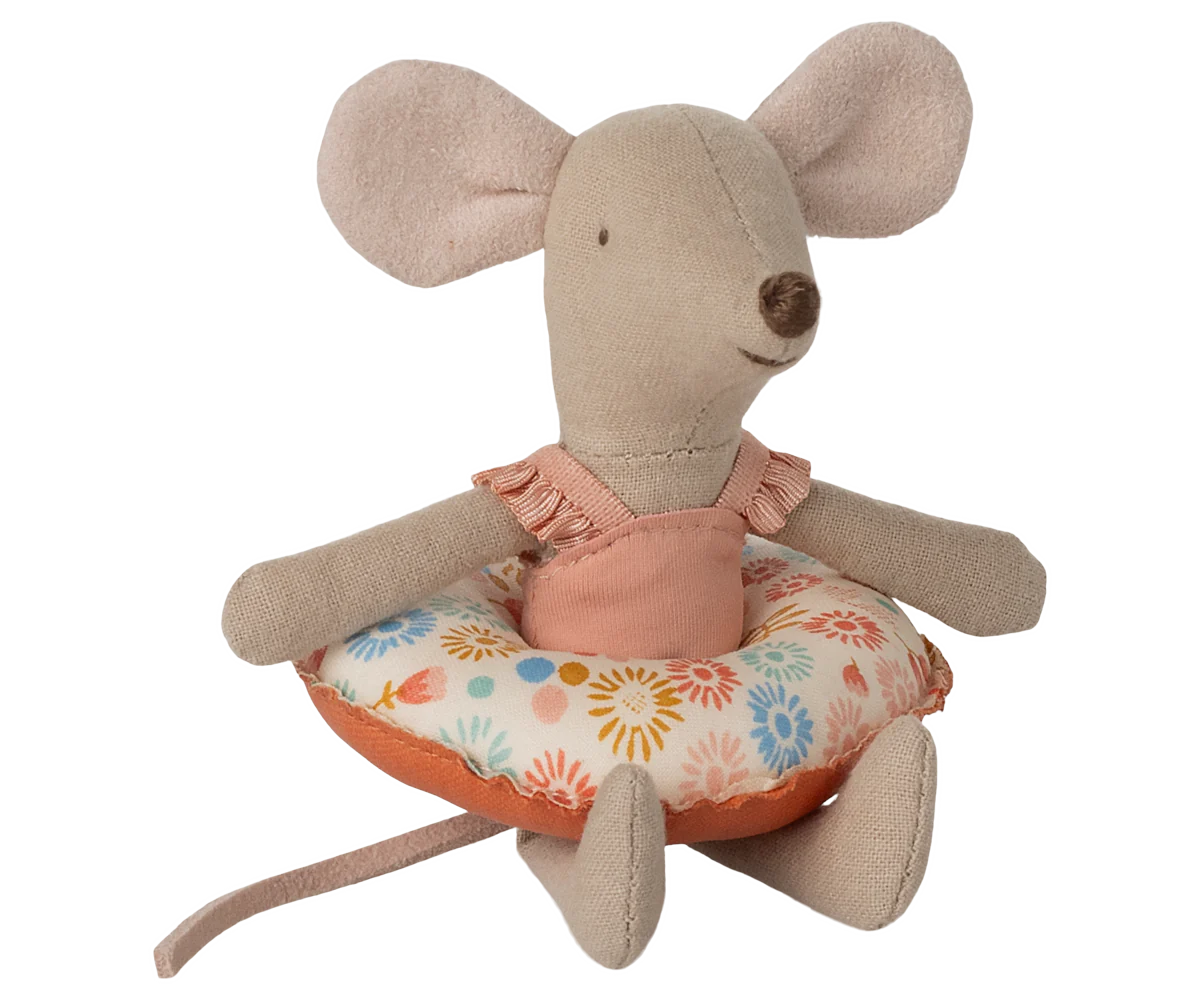 Maileg beach mouse little sister with flower ring