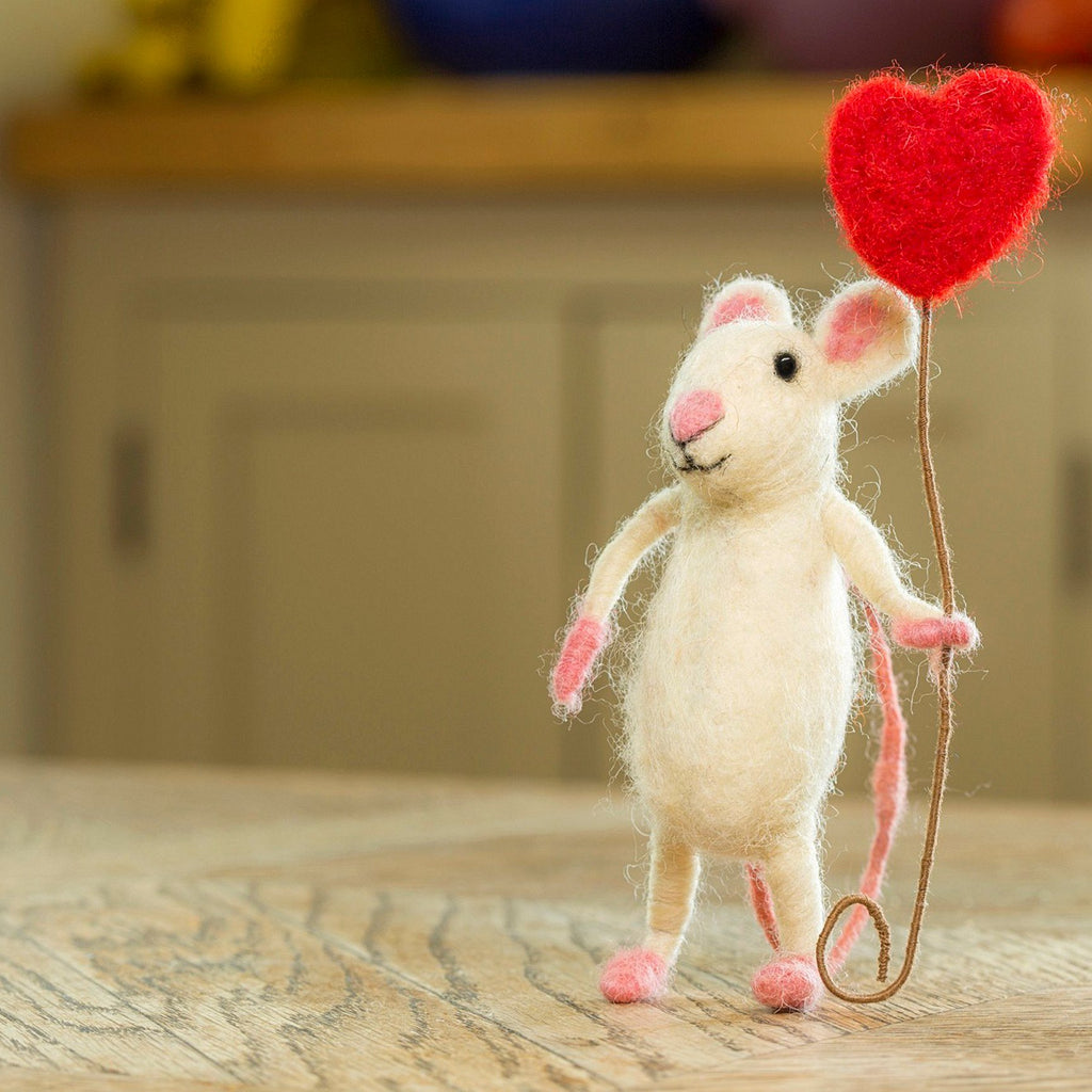 Sew Heart Felt tiny felt mouse holding a felt heart balloon