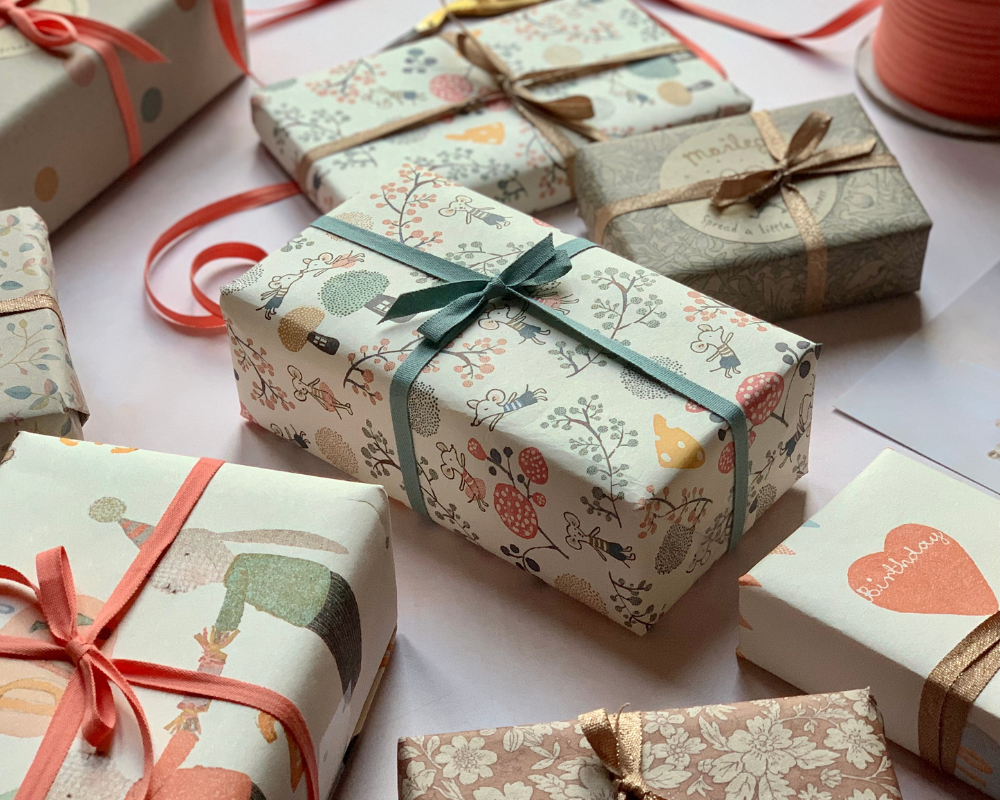 Free gift wrapping offer
