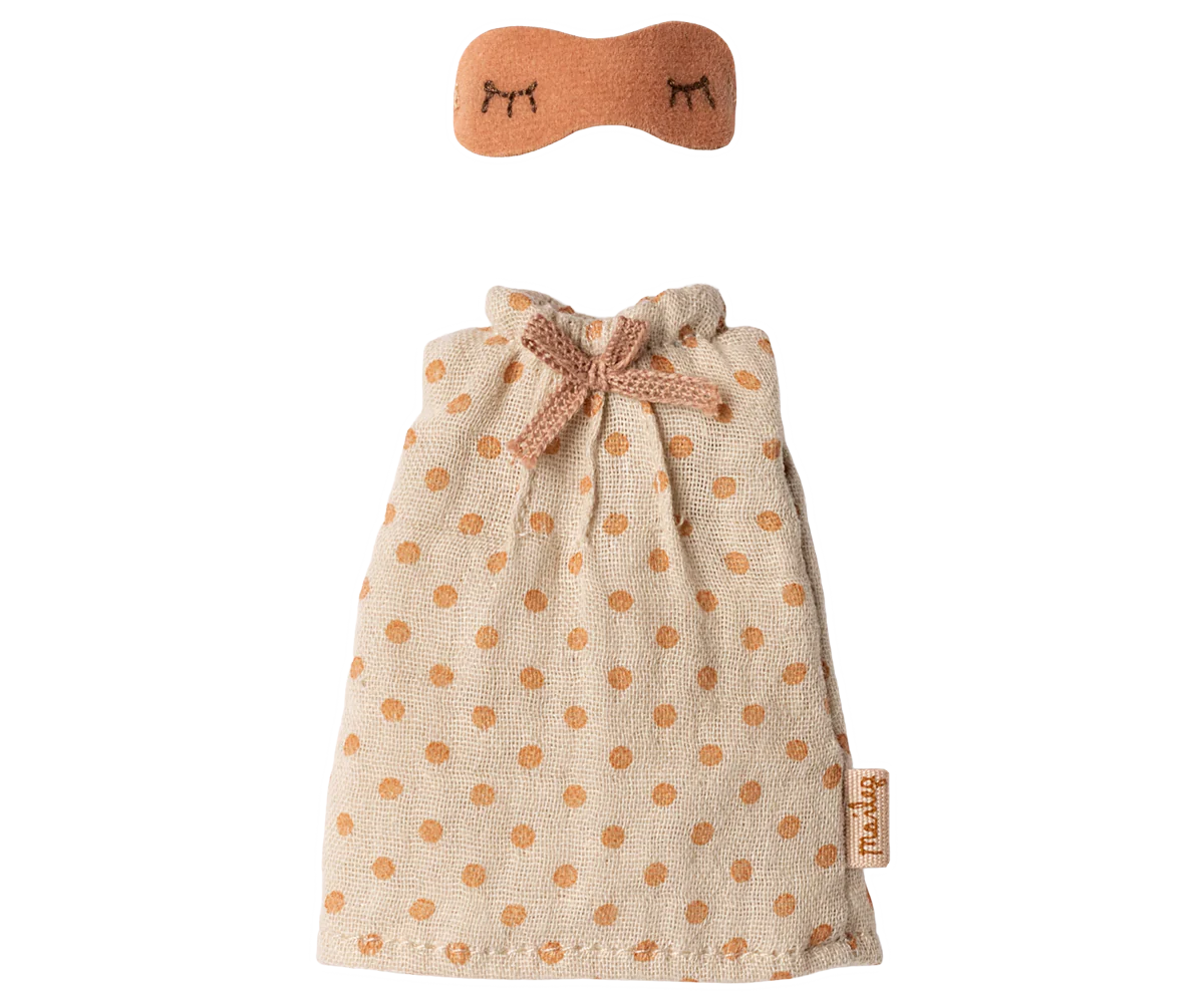 Maileg nightgown and eye mask for maileg mum mouse 