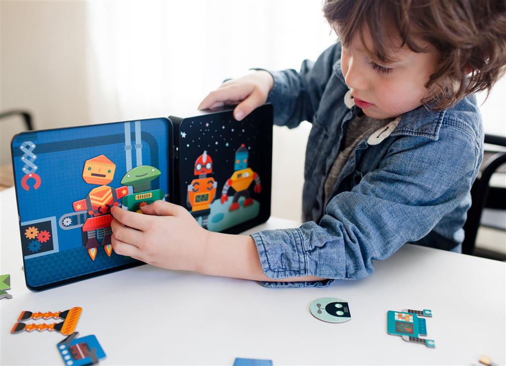 Robox Remix On-The-Go Magnetic Play set