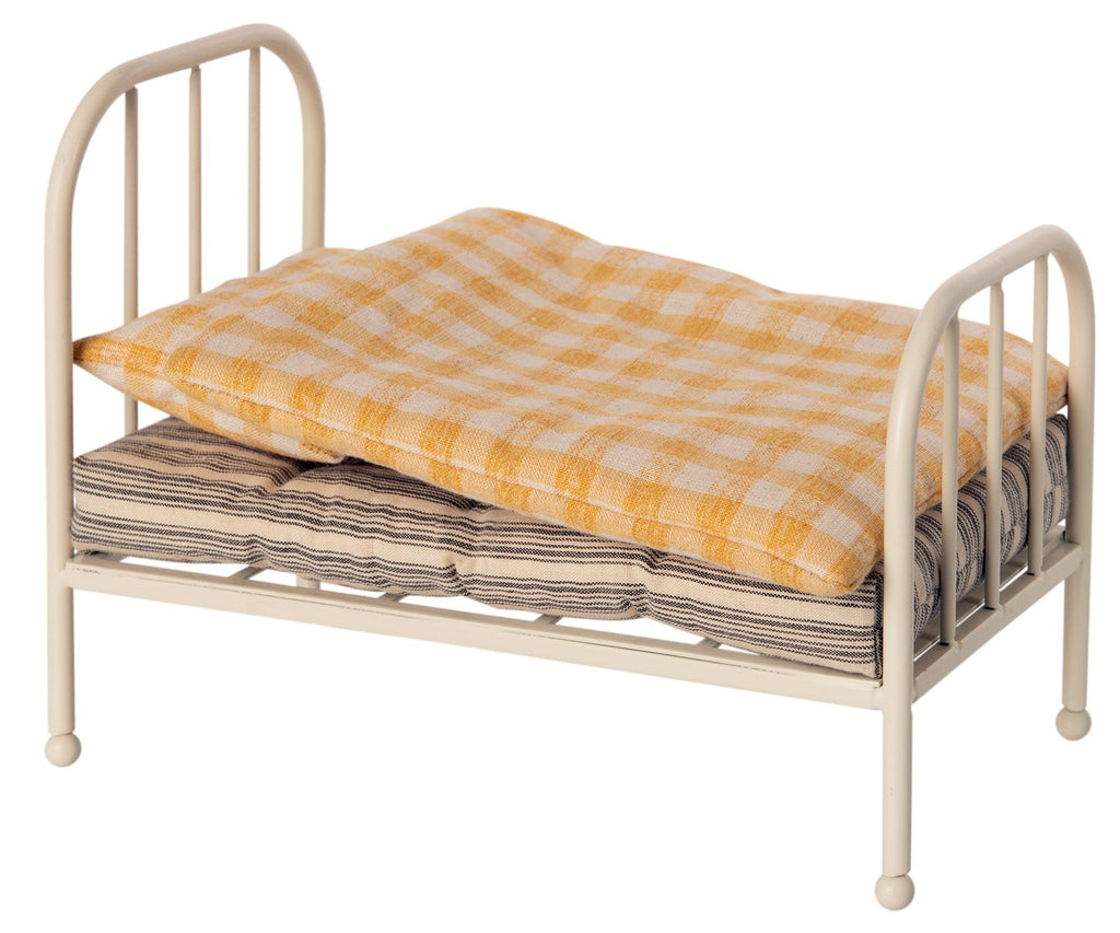 Maileg bed for Teddy Junior