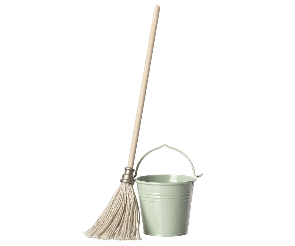 Maileg bucket and mop