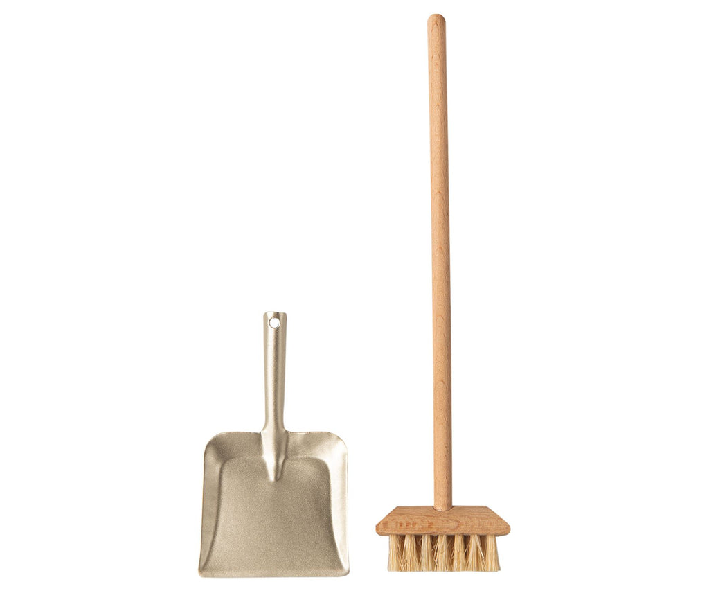 Maileg miniature broom set